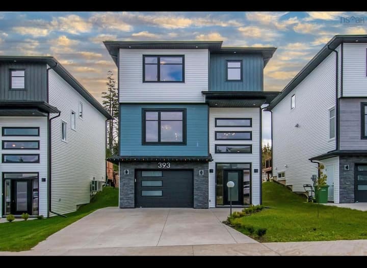 Luxury Place To Stay In The Middle Of Golf Course - Halifax