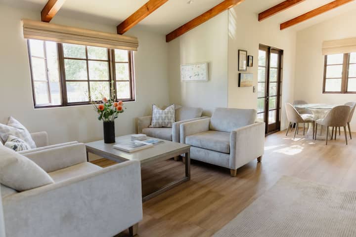 New Montecito Luxury Casita
Walk To Beach + Shops - Santa Barbara, CA