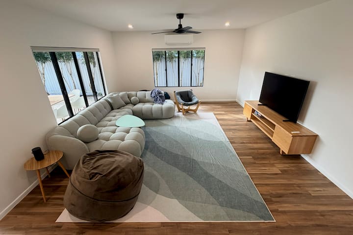 The Village Hq | Modern Home | Pets Welcome - Yungaburra