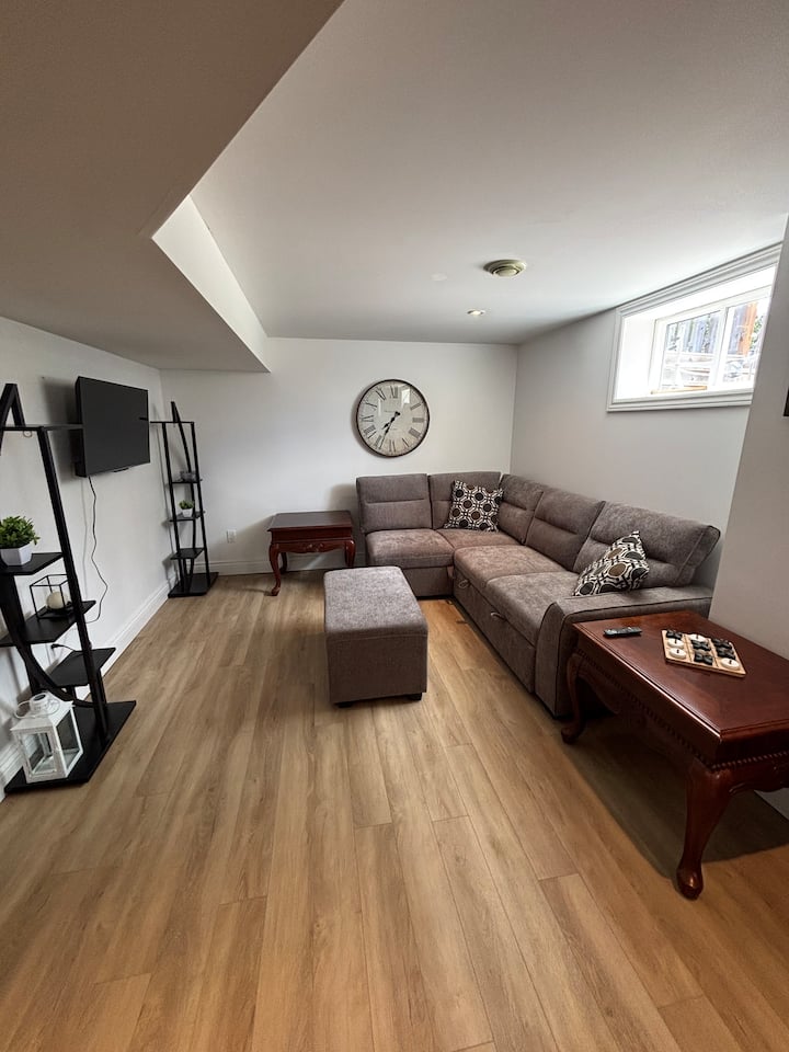 Cozy Private Basement Suite. - Greater Sudbury