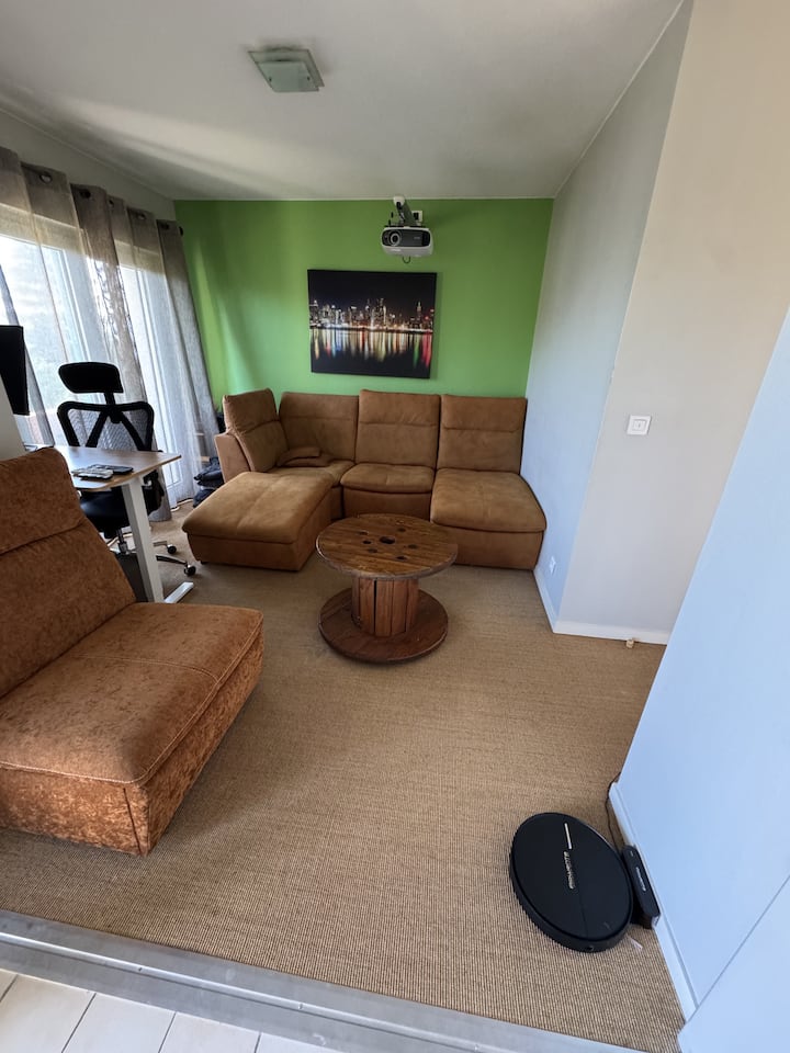Appartement Calme Avec Terrasse Et Parking à ÉVian - Évian-les-Bains