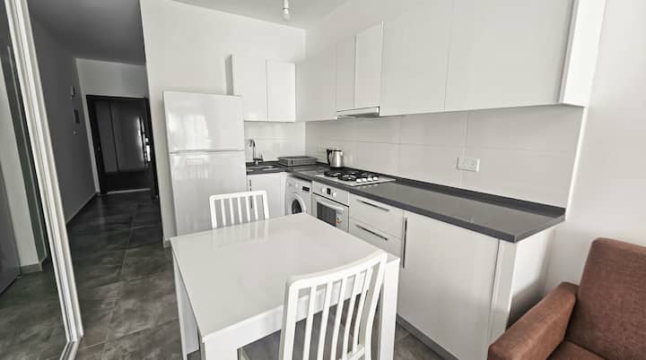 Modern Studio In Caesar Resort | Long Beach Access - Chipre