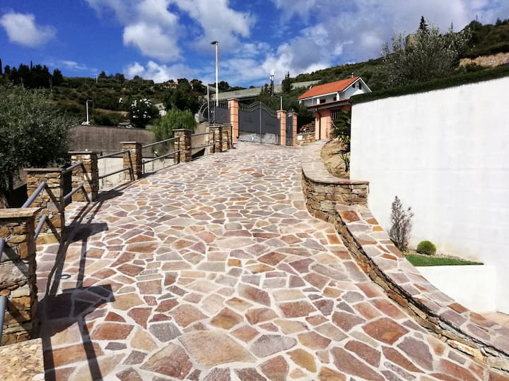Lovely Villa, 150m From The Bike Path - Imperia