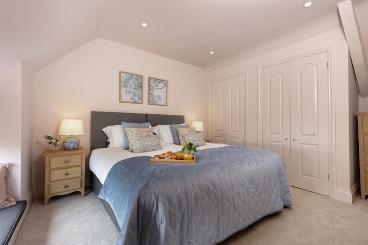 Spálňa 2 v chate Sun – StayCotswold