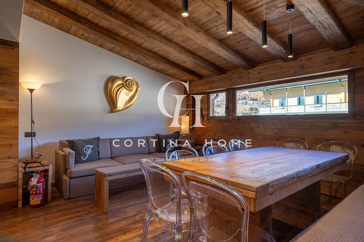 Penthouse In The Heart Of Cortina - 科爾蒂納丹佩佐