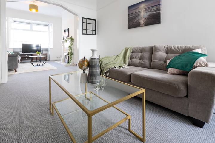 Charming Haven, Free Parking Plus Ample Storage - Cleethorpes