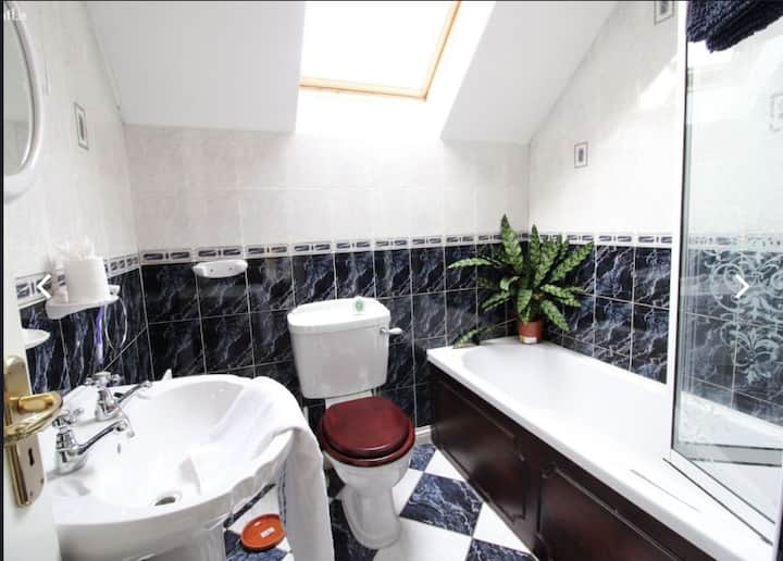 Room In Salthill - Galway
