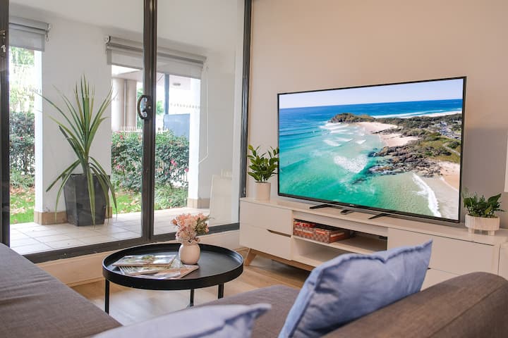 Randwick Retreat | Resort Pool, Spa, Gym, Parking - Randwick