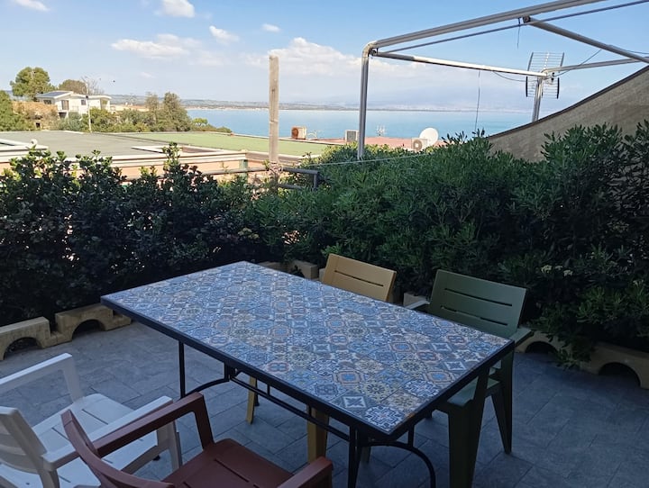 Costa Saracena : Vue Mer Et Etna - アウグスタ