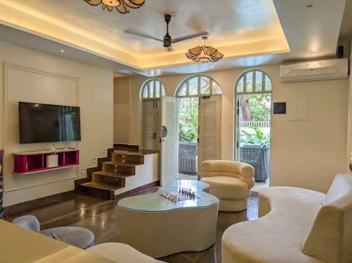 Living room image 1