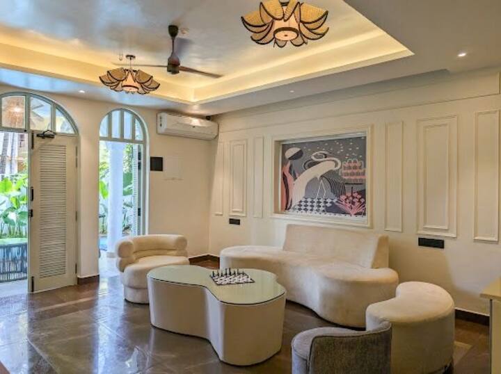Living room image 2