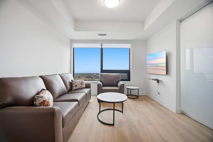 2 Bed 2 Bath 1 Parking In Square One Mississauga - Mississauga