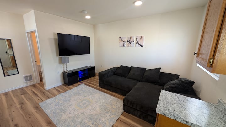 Enjoyable One Bedroom Centrally Located - Cheyenne