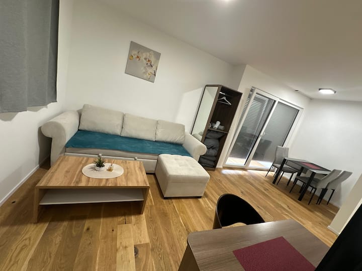 Großes Apartment Für Bis 6 Gäste+bad/wc+küche Top6 - Lambach