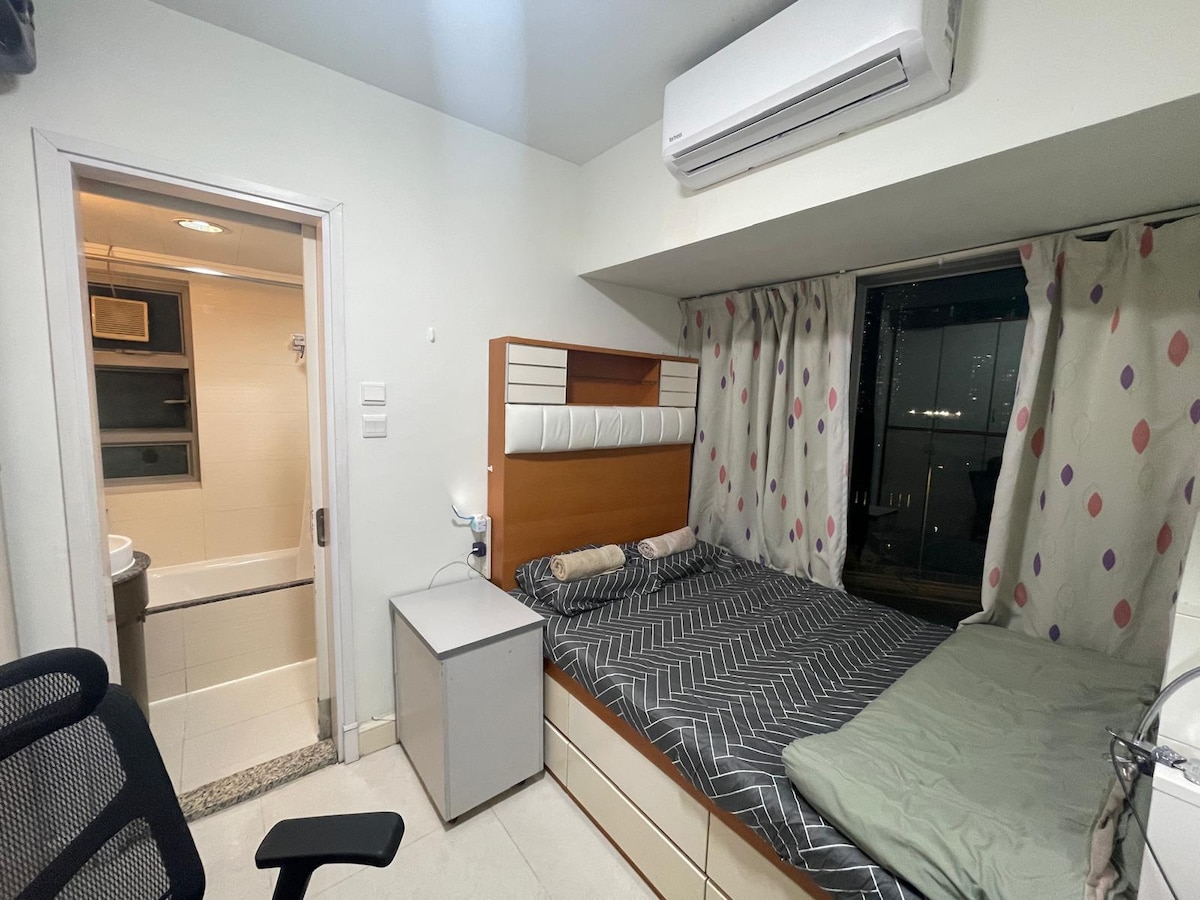 MasterBedrm w/ own T&B @ TungChung near HK Airport - Apartments for ...