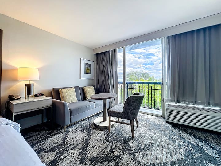 At Mine - Suite King With Sofa - Altamonte Springs, FL
