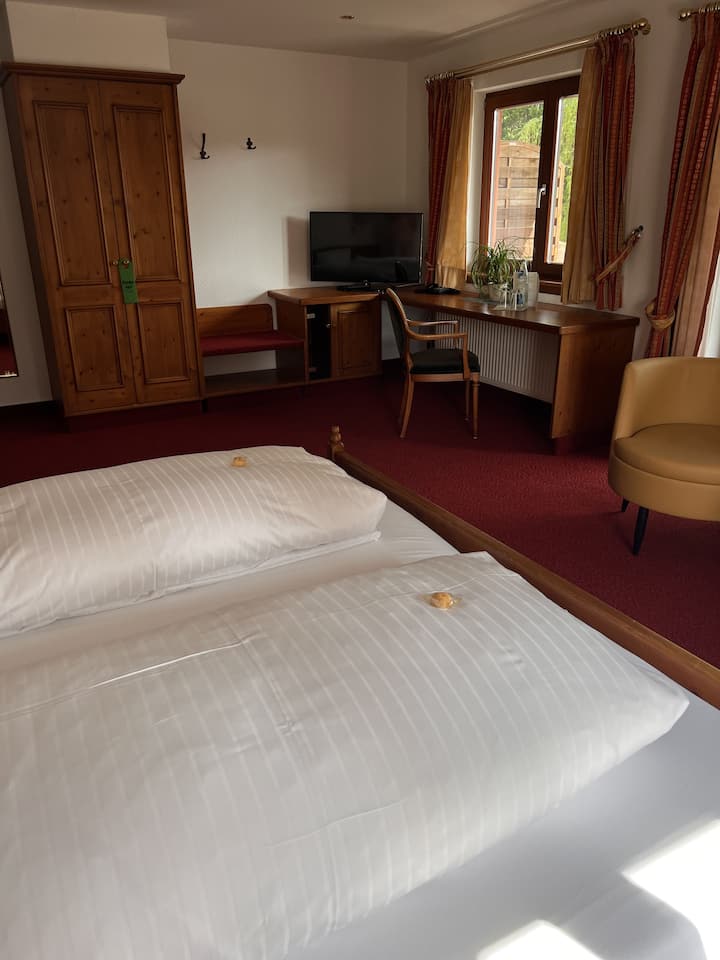 Double-supérieure-salle De Bain Privée-balcon - Emmendingen
