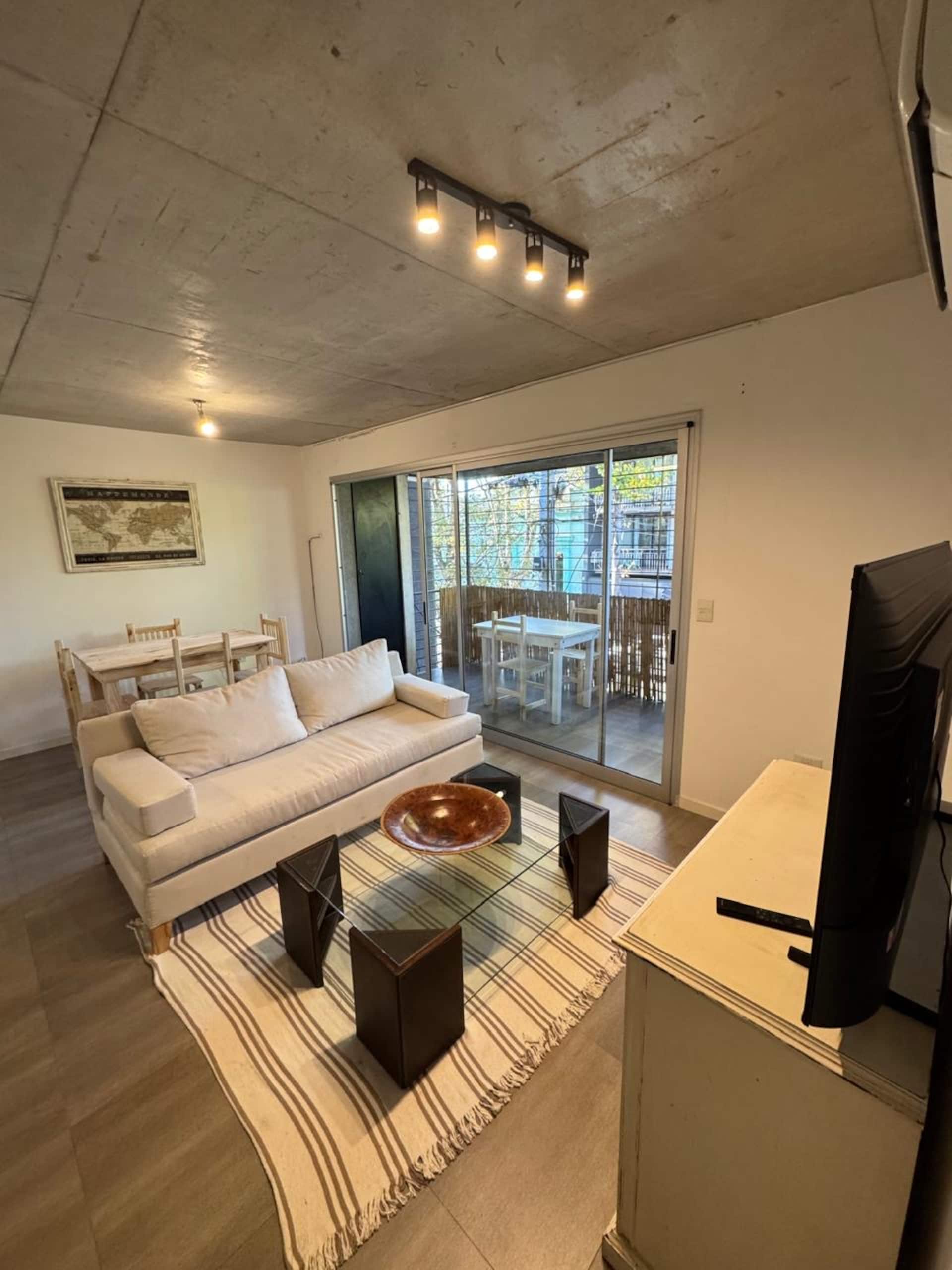 Large apartment, excellent location