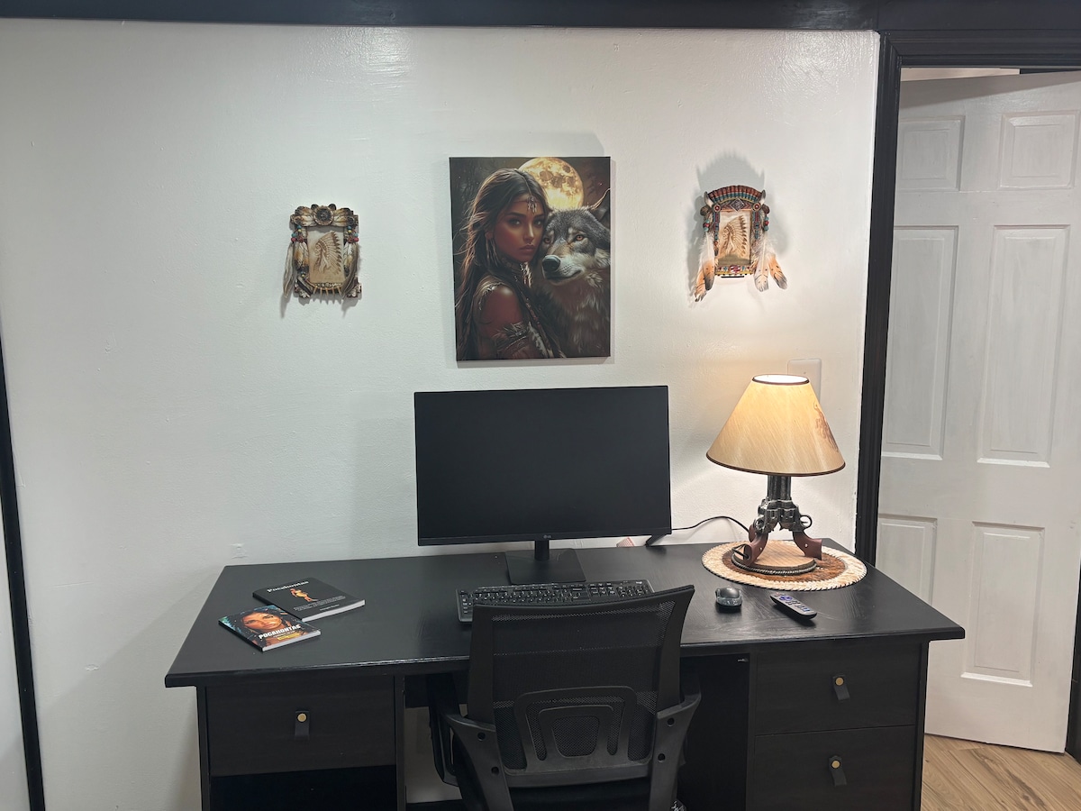 Pocahontas bedroom in two bedroom, 1 bath unit – Photo 8