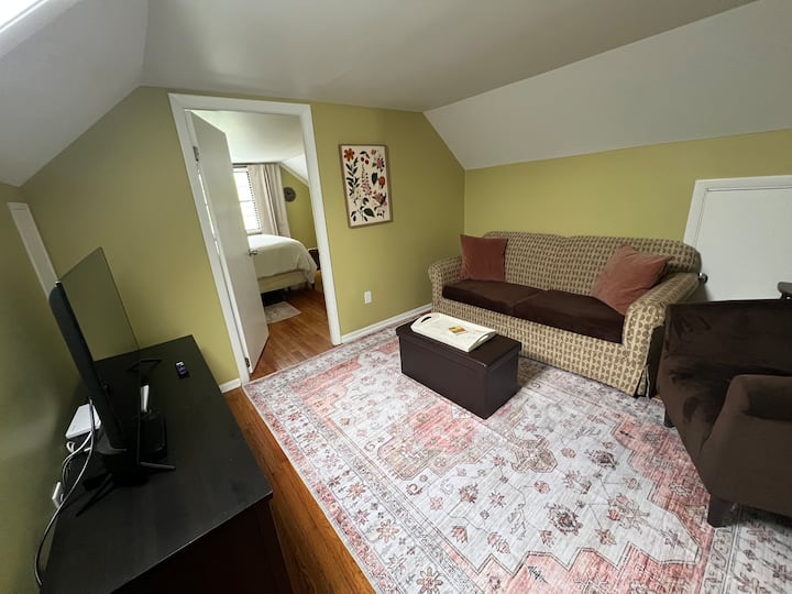 La Maison Bleue - Upper Unit 3 - Walk To Dt Ro - Birmingham, MI