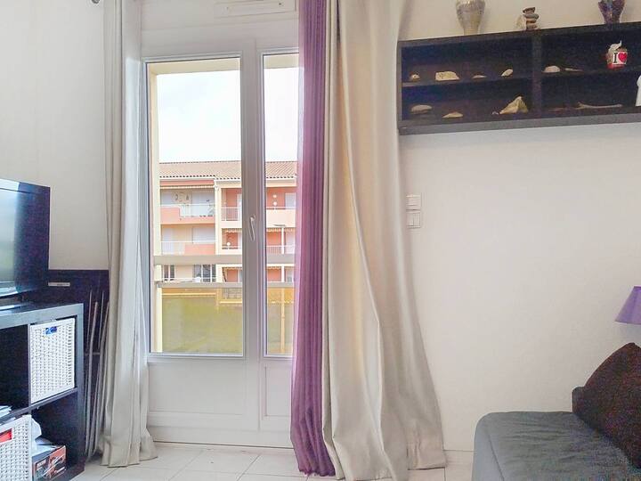 Studio Cabine Climatisé Avec Loggia Et Parking - Bormes-les-Mimosas