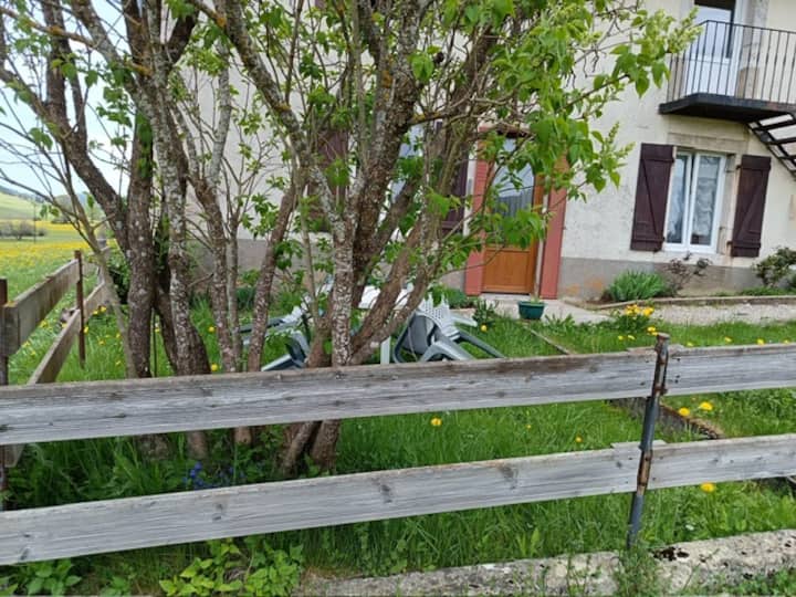 Appartement Rénové Dans Jolie Ferme Du Haut-doubs - Métabief