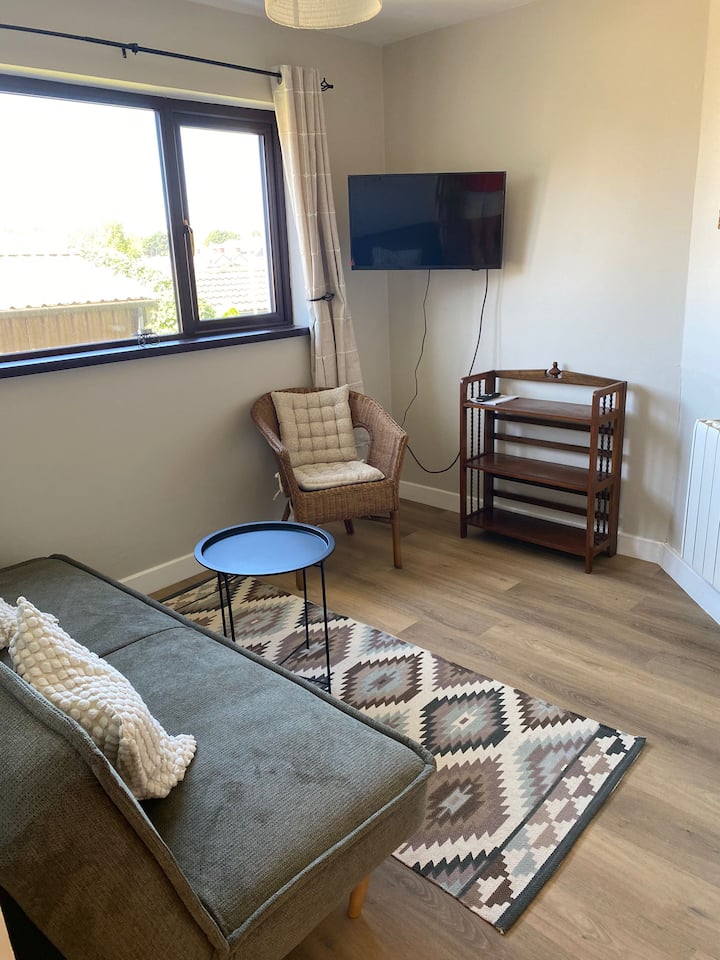 Seaside Centrally Located Two Bedroom Apartment - Waterford