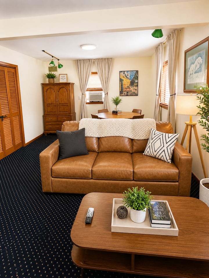 World Cup Rail Retreat – 6 Blocks To Nj Transit - Edison, NJ