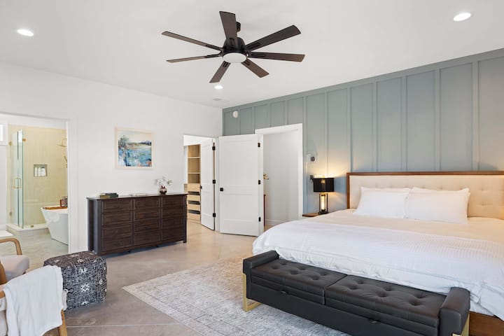 New Luxe Stay W Hot Tub, Fire Pavilion Nr Lake Mi - Three Oaks, MI