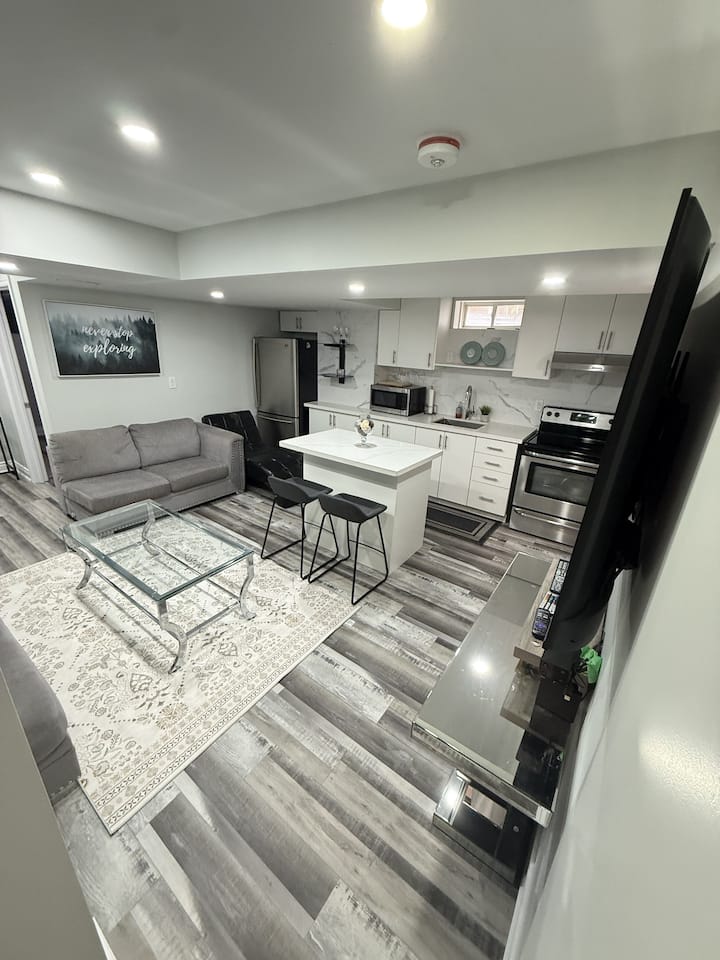 Cozy Basement Apartment- 2 Queen Beds Free Parking - Milton