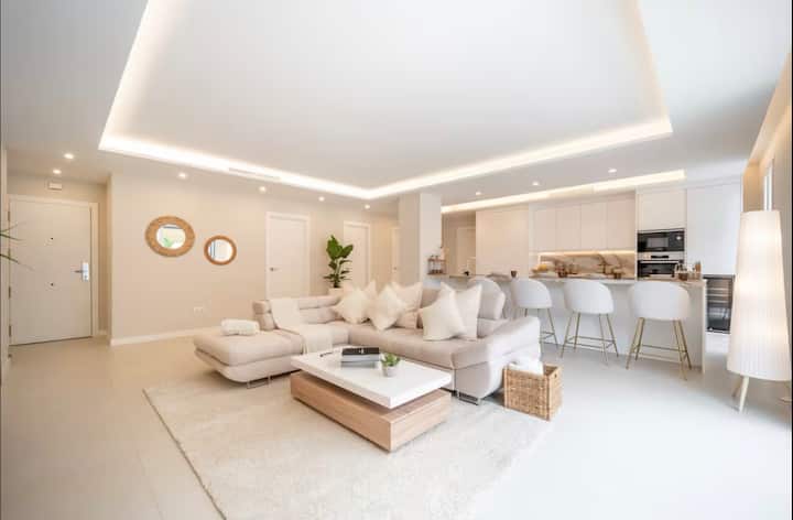 Luxury Garden Suite · Private Jacuzzi & Bbq Area - マルベリャ