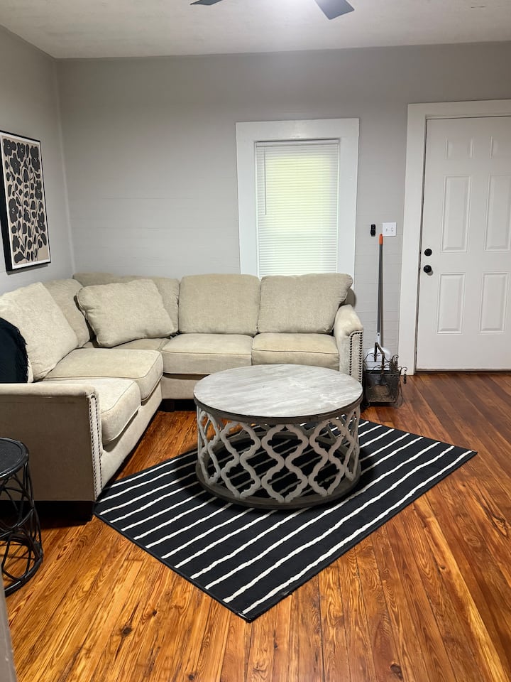 Cozy 2 Bed/1 Bath House In Thomaston - Georgia