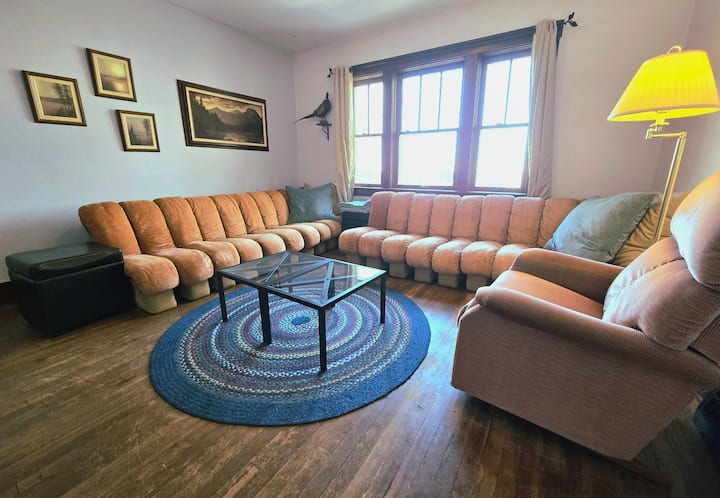 Lakefront 5 Bedroom Vacation Cottage - Lac la Biche