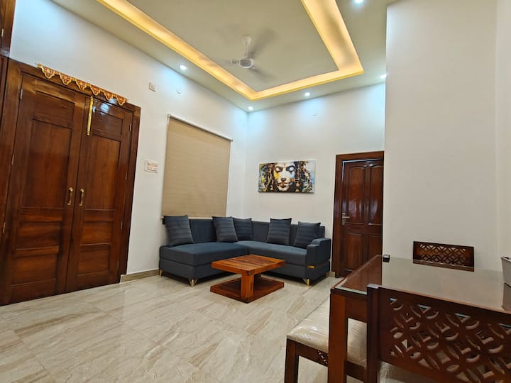 Ganga Vista | Luxe 2bhk • Walk To Ganga Ghats - Haridwar