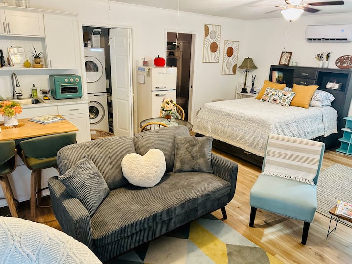 The Cozy Cottage - Lakeland, FL