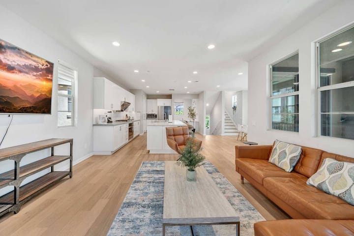 The Hidden Gem On Hideaway Loop S#42594 - Mission Viejo, CA
