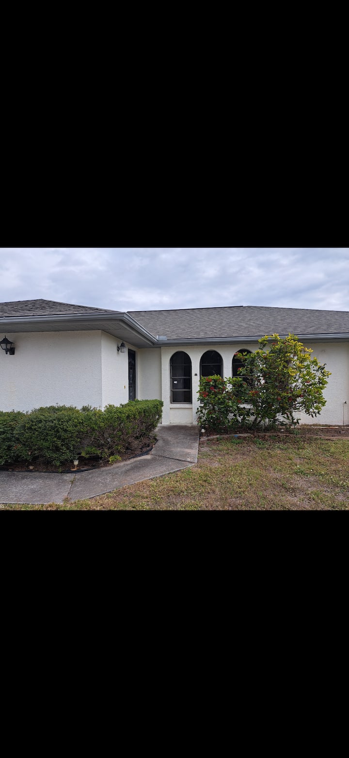 Furnished Pool Home On Canal In Port Charlotte Fl - Port Charlotte, FL