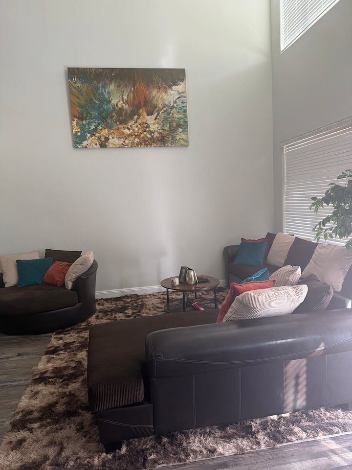 Warm And Friendly Place That Feels Like Home - North Las Vegas, NV