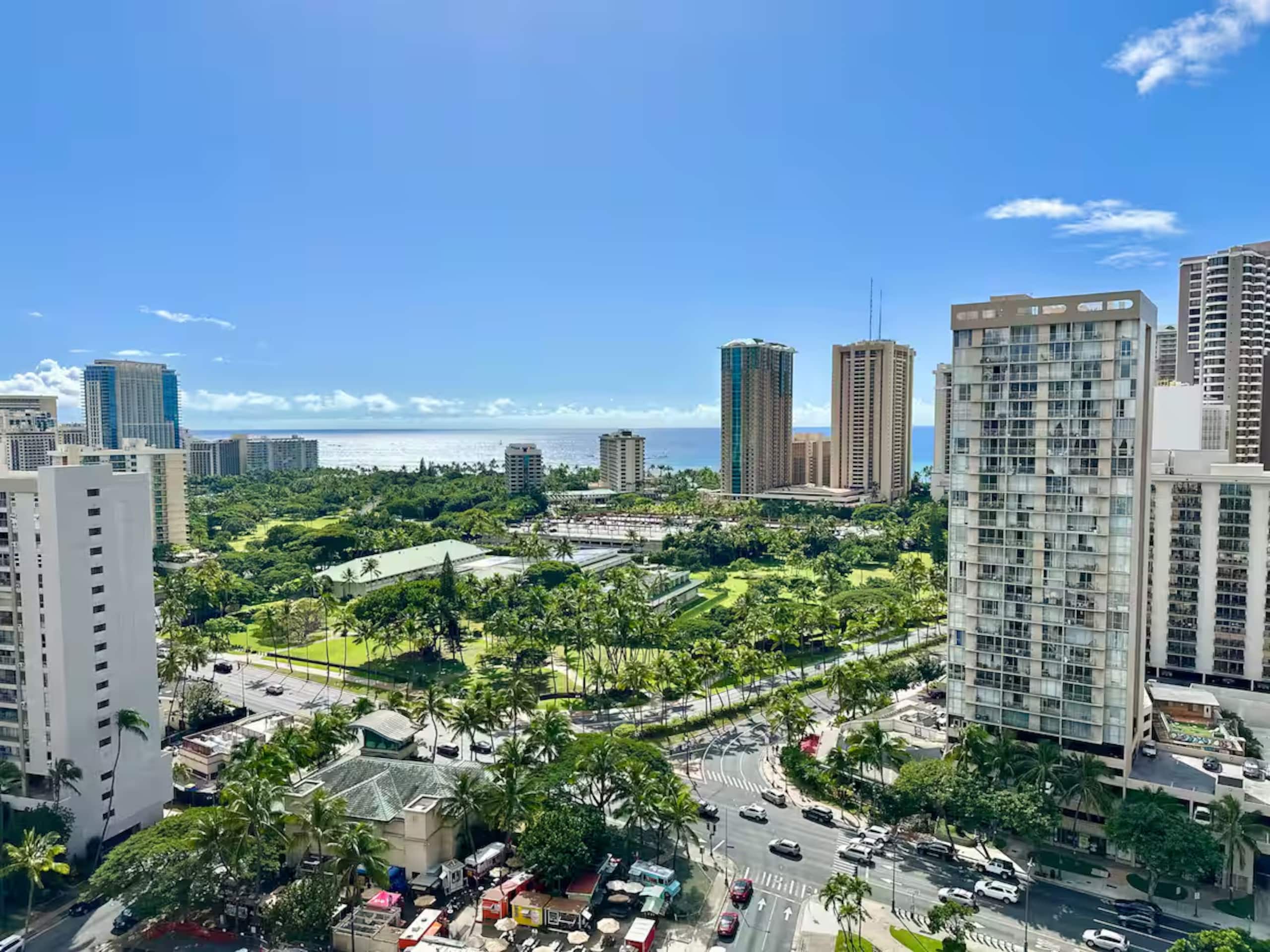 HNL Waikīkī Gorgeous Ocean View Kitchen Studio - Image 16
