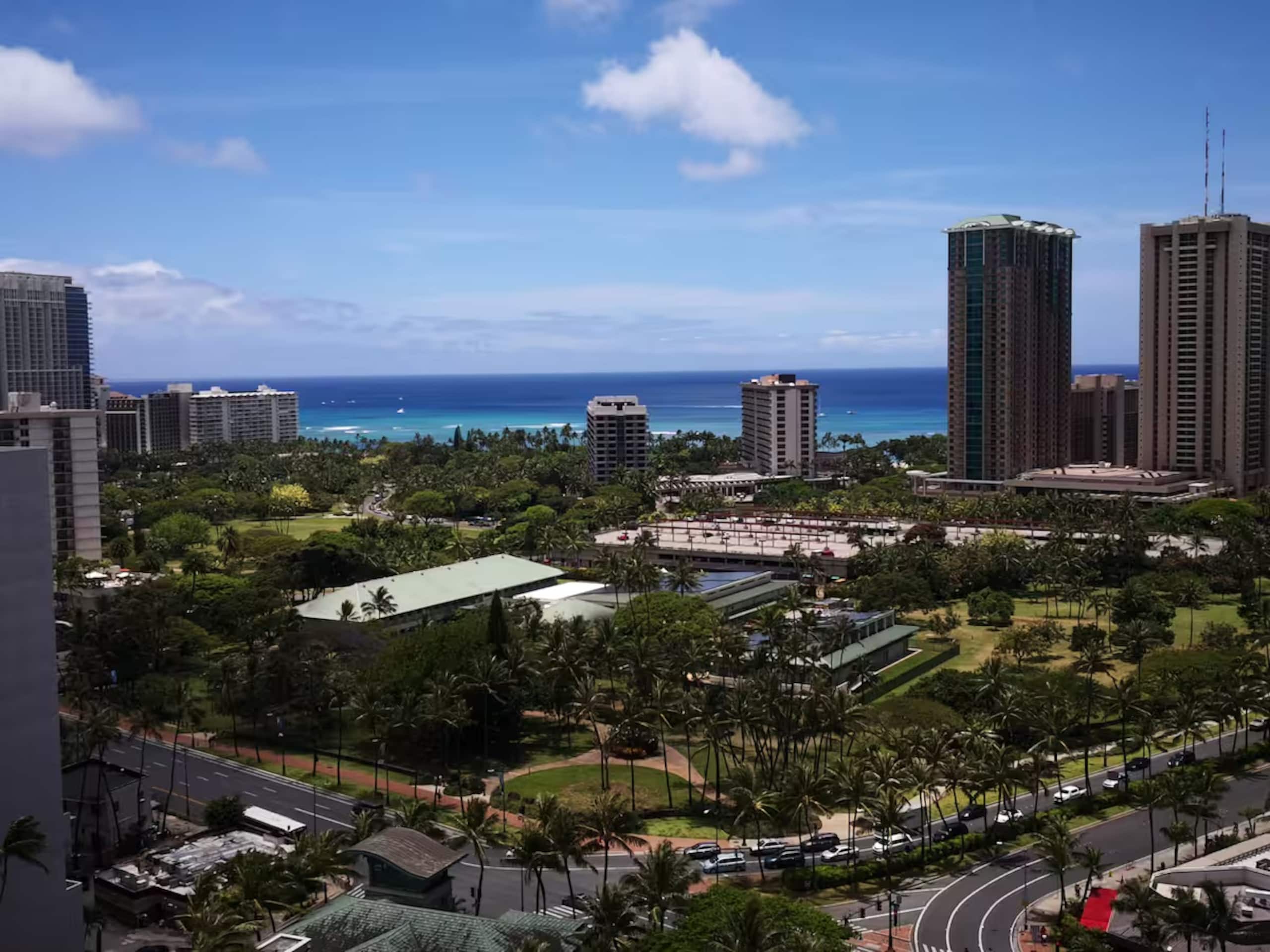 HNL Waikīkī Gorgeous Ocean View Kitchen Studio - Image 21