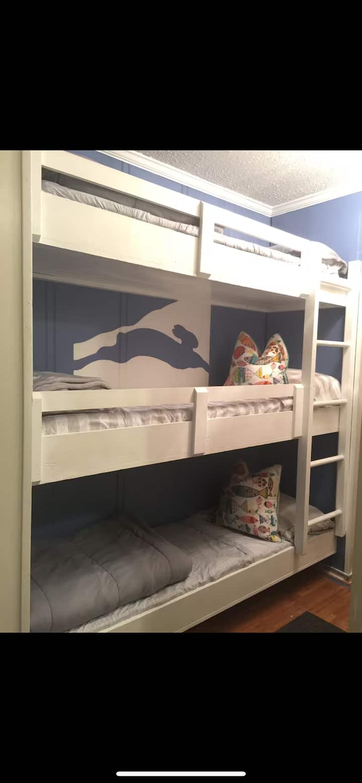 The Bunny Bunk At Snowcrest - Snowshoe, WV