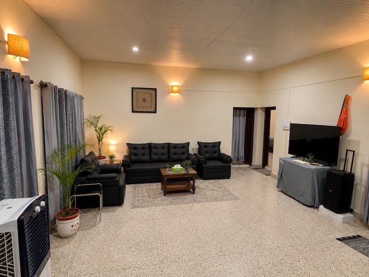 Heritage 2bhk Villa ! Amid Tea Gardens - Bir