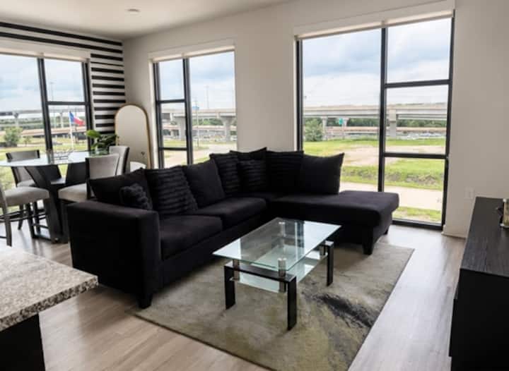 Making Stays Feel Like Home ! - Grand Prairie