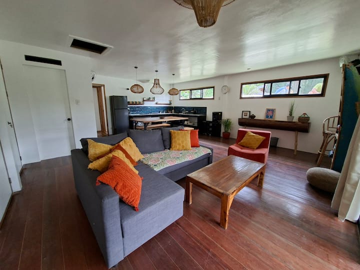 Authentic Wooden Villa, Walking Distance To Town - El Nido