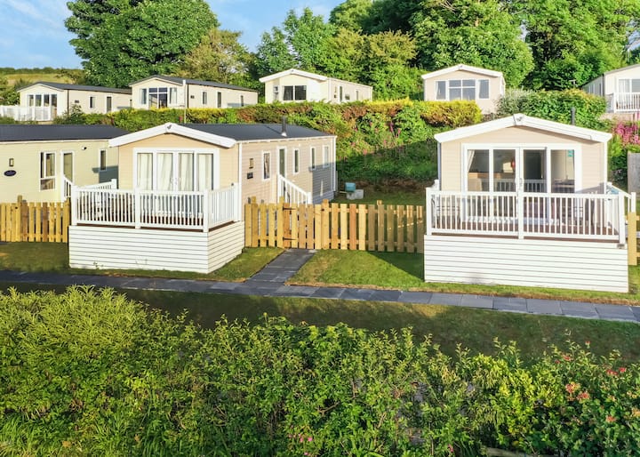 Signature 3 Bed With Enclosed Garden - Hayle