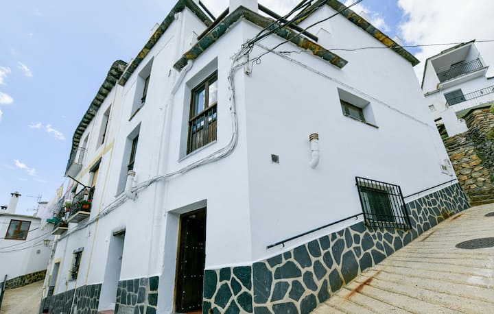 3 Bedroom Amazing Home In Berchules - Bérchules