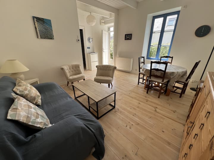 Maison En Pierre Au Coeur De La Cité Corsaire - Île de Batz