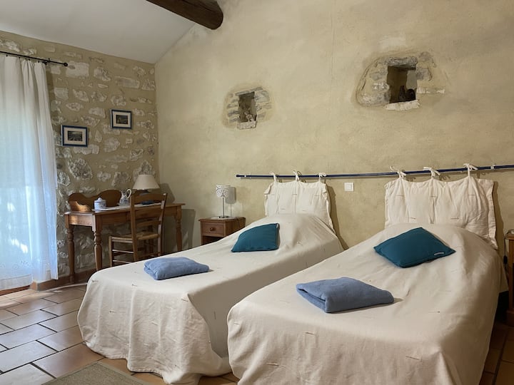 Laissez Vous Séduire Par La Chambre Iris - Pierrelatte