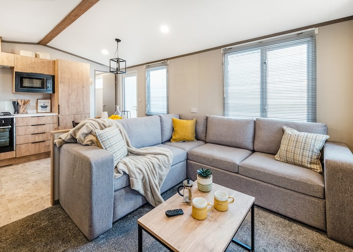 Silver 2 Bedroom Caravan (Slps 6) Pet - Silloth