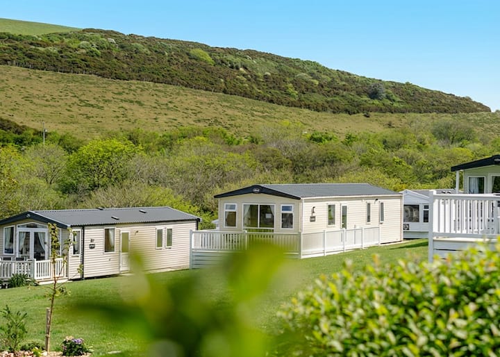 Luxury 3 Bed (Pet) - Cornwall
